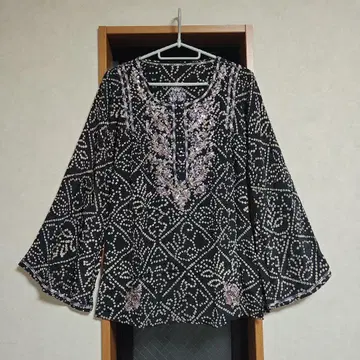 데이시 실크 블라우스