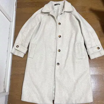 아이보리 롱 코트