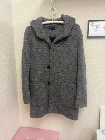 그레이 후드 부착 니트 코트