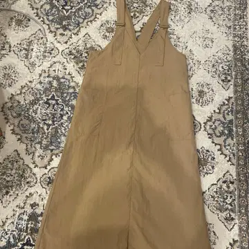 베이지 스트랩 오버롤 스커트