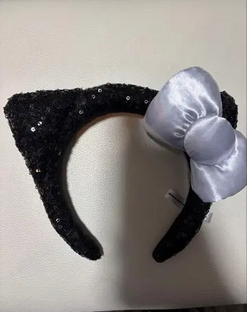 키티의 실버 리본 머리띠 블랙