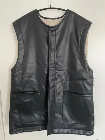 RADIATE 리버서블 인조 가죽&보아 베스트