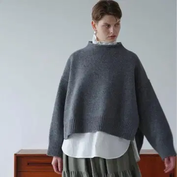 클라네 사이드 슬릿 와이드 케이프 니트탑