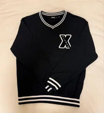 XLARGE 블랙 V넥 트레이닝복