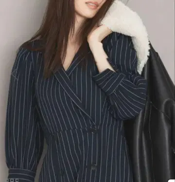 [ Washable ] 스트라이프 에코 울 터치 트렌치 라이크 원피스