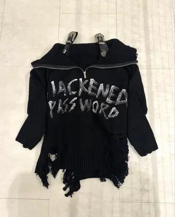 JACKENED PASSWORD 블랙 니트 스웨터