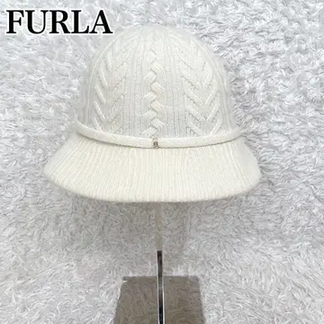 컨디션 최상 FURLA 훌라 케이블 니트 햇 모자 골드 금장 장식