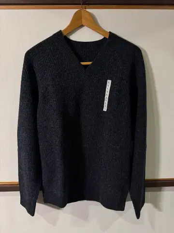 무인양품 울 미들 게이지 하찌 V넥 스웨터 L 사이즈