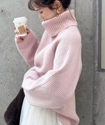 아뉴앙스 캐시미어 혼방 리브 편직 터틀넥 스웨터 핑크