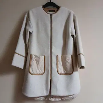 RENAULT 크림색 롱 코트