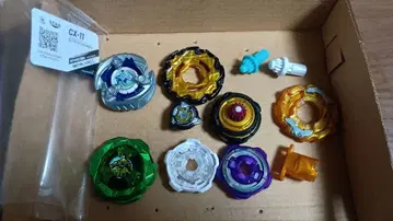 베이블레이드 X 엠퍼러 마이트 데크 세트 12/25 개봉 거의 미사용.