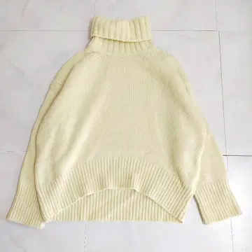 갤러리 바이 GALERIE VIE 파인 울 터틀넥 니트