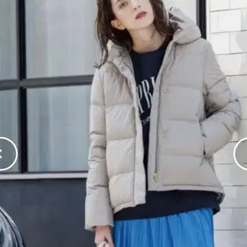 오파크 클립 베이지 계열 뮬러 다운 볼륨 컬러 M