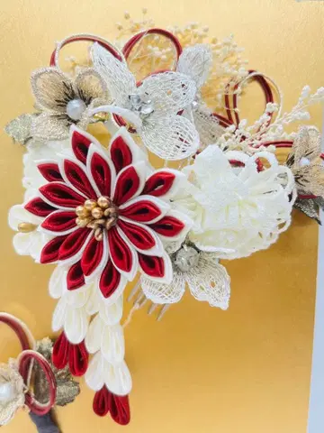 성인식 일본풍 헤어콤 빨흰 꽃 모티브