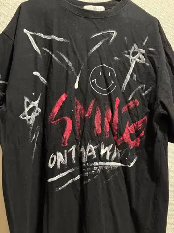 그래피티 T셔츠 블랙 SMILE ON THE INSOMNIA