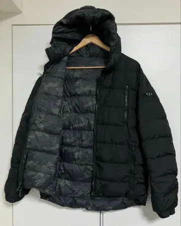 TATRAS 타트라스 리버서블 다운 자켓 블랙/카모플라쥬 카모 패턴