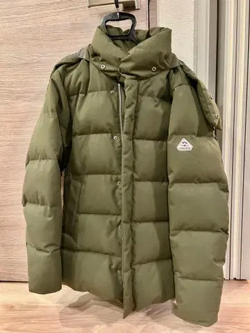 새상품급 PYRENEX 다운 자켓