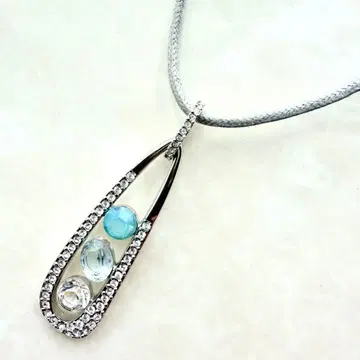 새상품급 SWAROVSKI 목걸이 크리스탈 큐빅 파베 블루