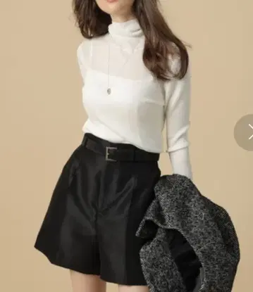 아푸와이저 리셰 하이웨스트 숏팬츠 아르페쥬 스토리