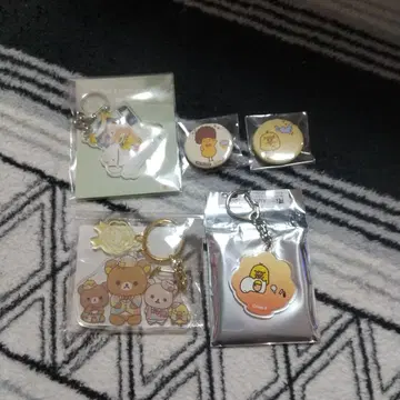 리락쿠마 키링 키이로이토리 캔뱃지