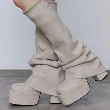 EMODA 그레이 스웨이드풍 롱 부츠 하이힐