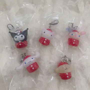 산리오 딸기 마크 액세서리 세미 컴프