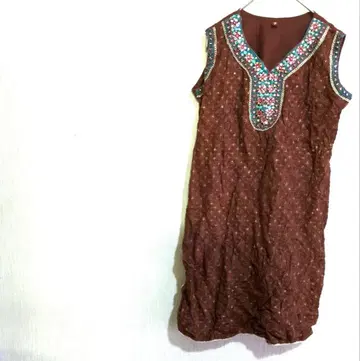 브라운 자수 슬리브리스 튜닉 36