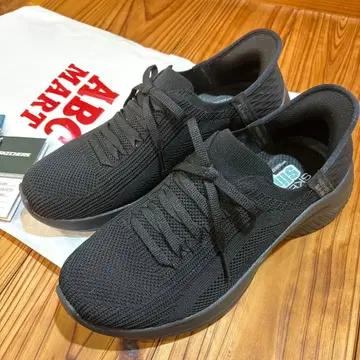 SKECHERS SLIP-INS 블랙 스니커즈