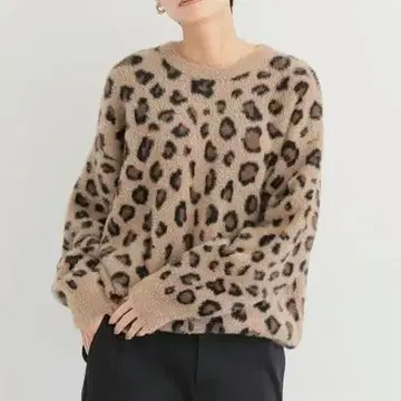 BARNYARDSTORM 레오파드 샤기 니트