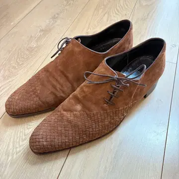 DUCAL 브라운 스웨이드 드레스 슈즈 뜨개질 디자인