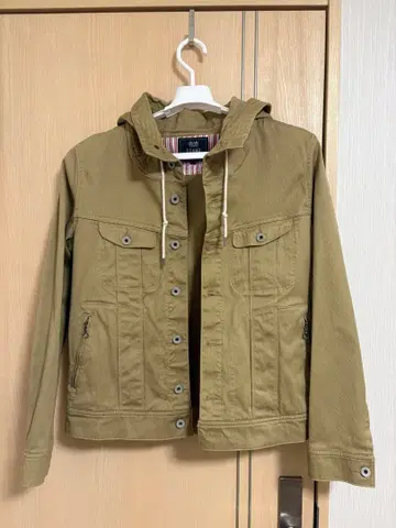 [ BEAMS HEART ] 버튼 자켓 후드 부착