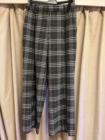 Elura 엘르 새상품급 슬림웜 세미 플레어 팬츠 작은 키