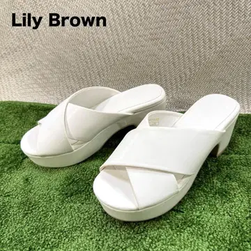 1 릴리 브라운 통굽 크로스 샌들 플랫폼 화이트 S 사이즈