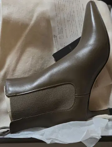 새상품 정가 약 9만 엔 펠리코 사이드 고어 숏 부츠 22.5cm 브라운