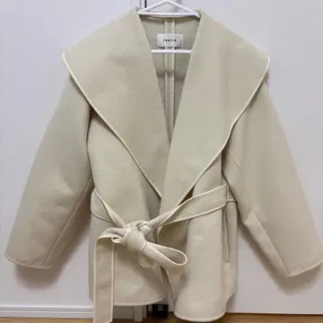 FRAY I.D 리버 코트 빅 칼라 숏 화이트