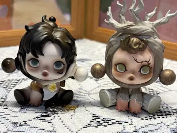 POP MART 피규어 2체 세트 (새상품급)