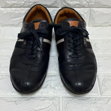 BALLY 블랙 가죽 스니커즈