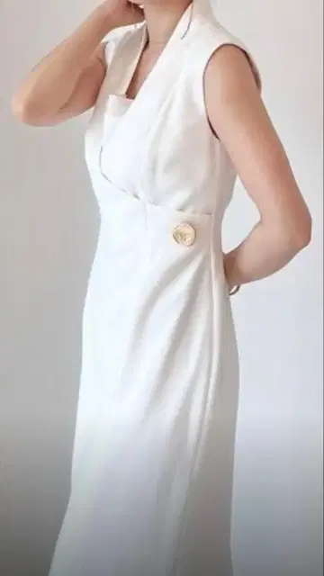 화이트 슬리브리스 롱 원피스