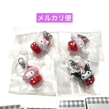 가샤폰 산리오 캐릭터즈 딸기 메지루시 액세서리 4개 세트