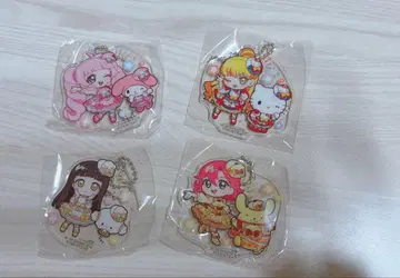 비밀의 아이프리 가챠 산리오 콜라보