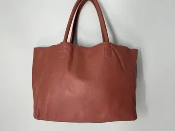 가죽 토트백 지퍼 달린 내부 포켓