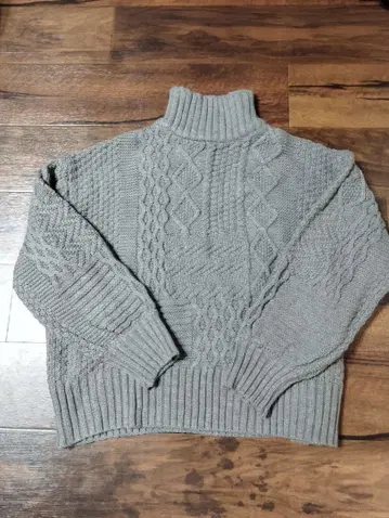coen 그레이 케이블 니트 터틀넥 스웨터