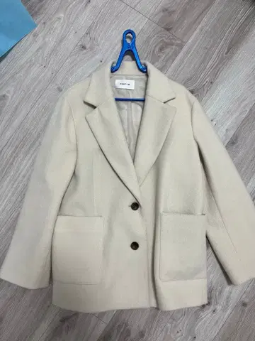 아이보리 더블 브레스트 체스터 코트