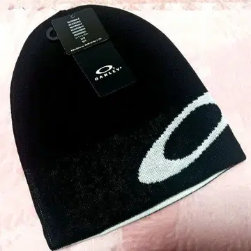 오클리 비니 블랙