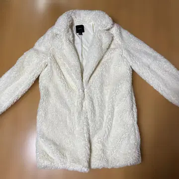 화이트 퍼 무스탕 코트