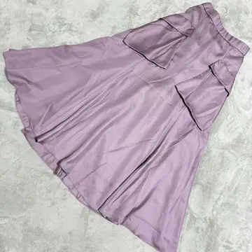 [고품질] Mila Owen 새틴 카고풍 플레어 스커트 보라색