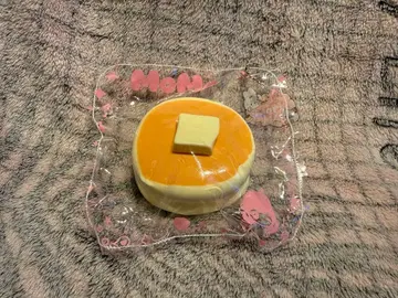 MoMo 스퀴즈 후와 버터의 호코리 스콘 팬케이크