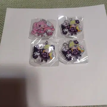 비밀의 아이프리 산리오 콜라보 가챠