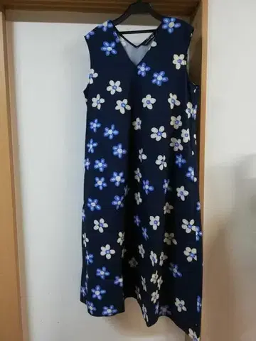 XXL 사이즈 극상 컨디션 유니클로 마리메꼬 콜라보 원피스 파랑 꽃