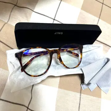 J!NS 안경 (도수 없음)